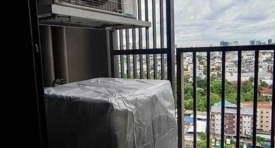 For rent studio condo in Khlong Toei, Bangkok
