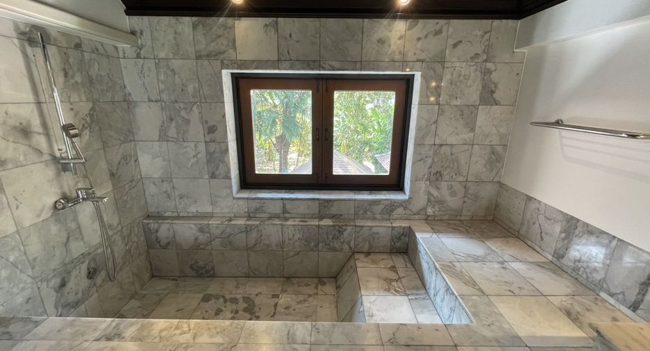 Villa en alquiler de 4 habitaciones en Khlong Toei, Bangkok