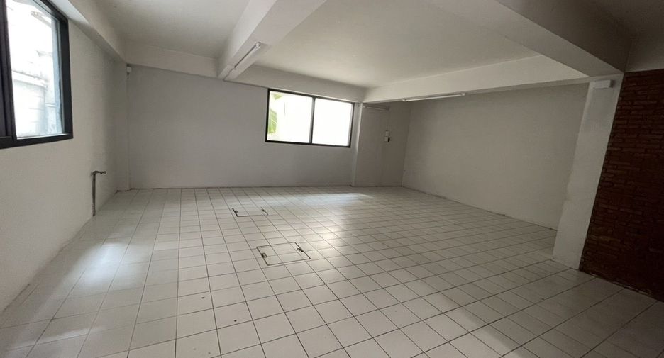 Villa en alquiler de 4 habitaciones en Khlong Toei, Bangkok
