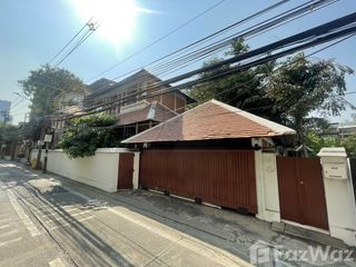 出租 4 卧室 别墅 在 Khlong Toei, 曼谷