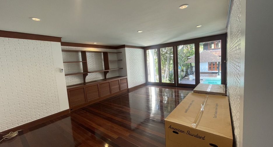 Villa en alquiler de 4 habitaciones en Khlong Toei, Bangkok