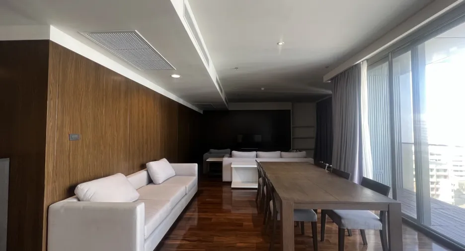 For rent 4 ベッドルーム apartment in Khlong Toei, Bangkok