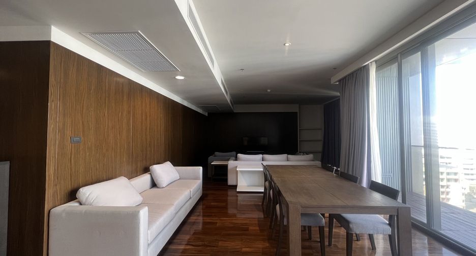 For rent 4 ベッドルーム apartment in Khlong Toei, Bangkok