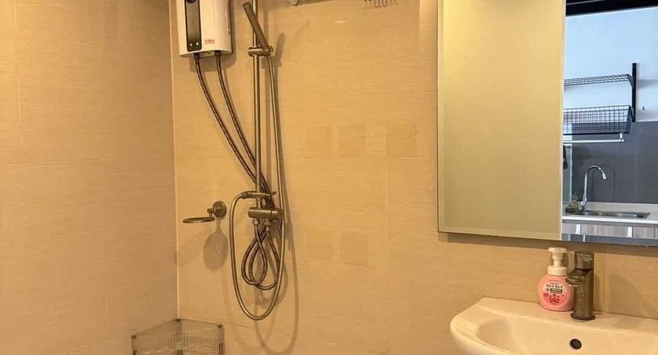 For rent 1 bed condo in Khan Na Yao, Bangkok
