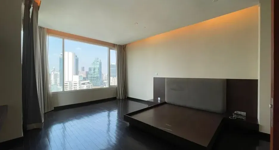 ให้เช่า 3 ห้องนอน คอนโด ใน สาทร, กรุงเทพฯ