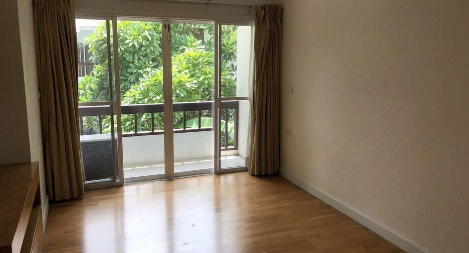 For rent 4 ベッドルーム house in Khlong Toei, Bangkok