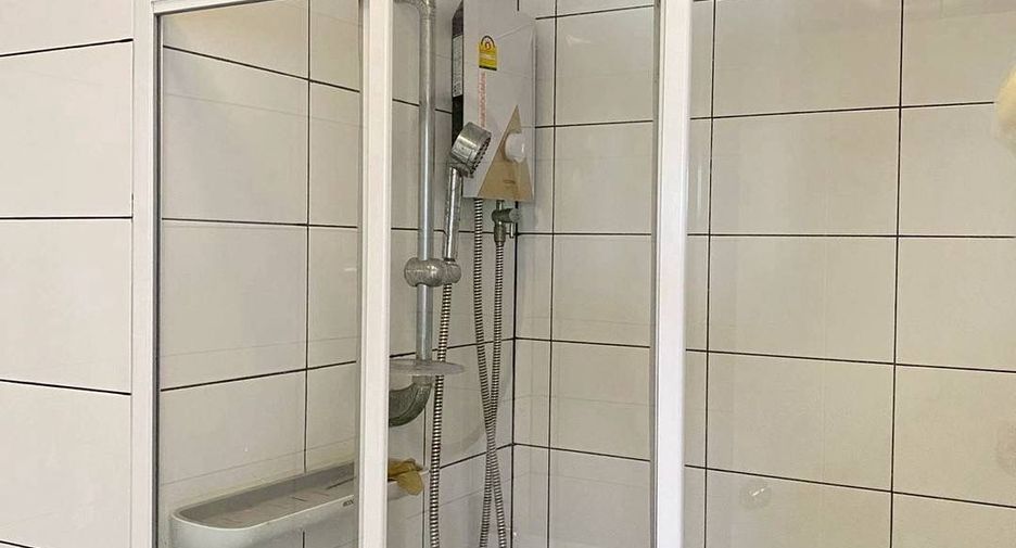Аренда студия кондо в Хуаи Кхщанг, Бангкок