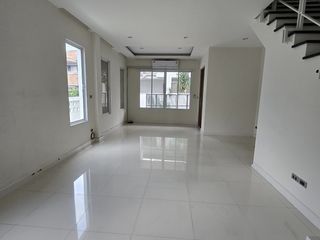 ให้เช่า 9 ห้องนอน ทาวน์เฮ้าส์ ใน ลาดพร้าว, กรุงเทพฯ