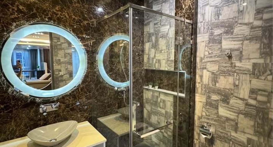 For rent 3 ベッドルーム condo in Khlong Toei, Bangkok