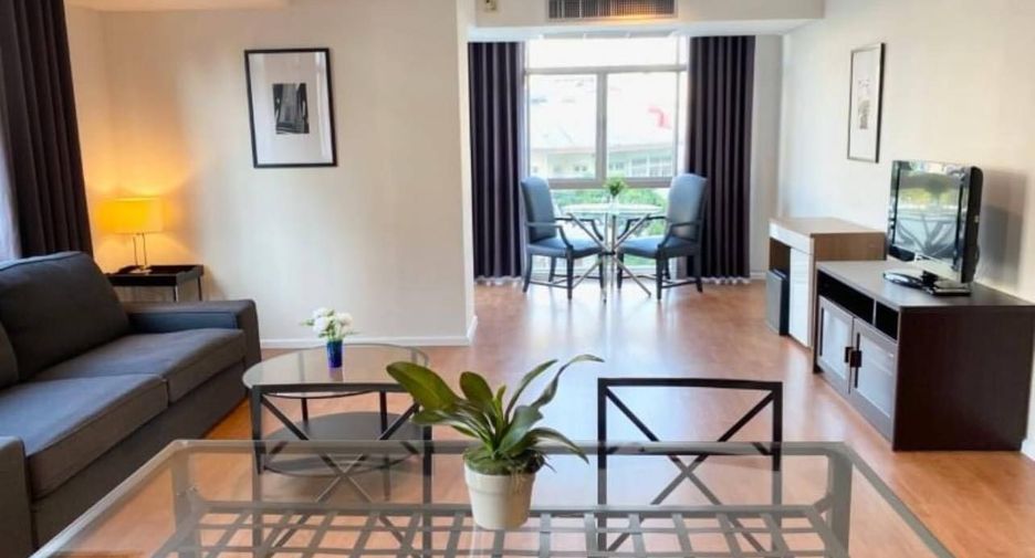 For rent 2 bedrooms condo in Khlong Toei, Bangkok