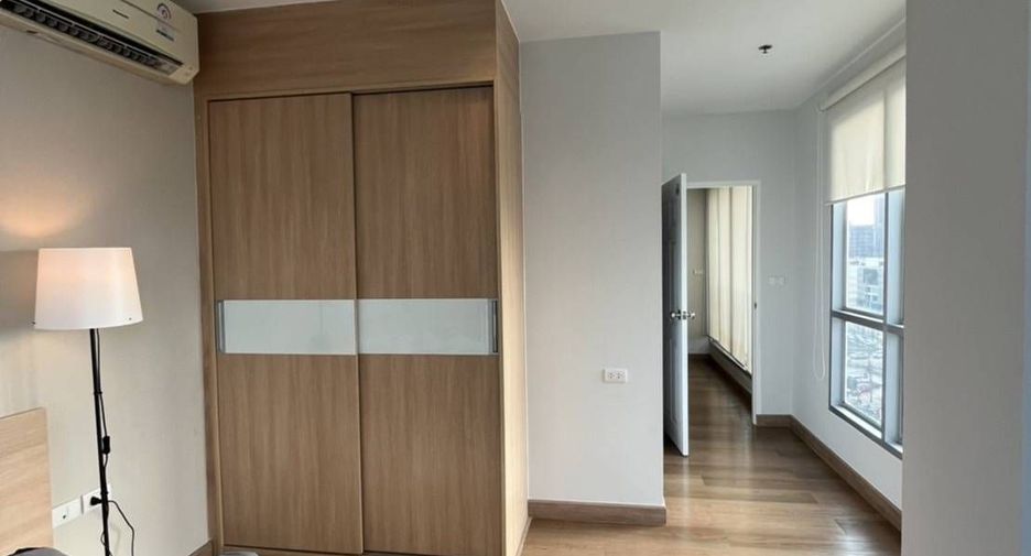 Condo en alquiler de 2 habitaciones en Huai Khwang, Bangkok