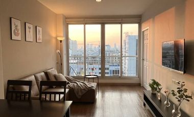 Condo en alquiler de 2 habitaciones en Huai Khwang, Bangkok