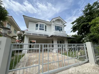 Casa en alquiler de 3 habitaciones en Lat Krabang, Bangkok