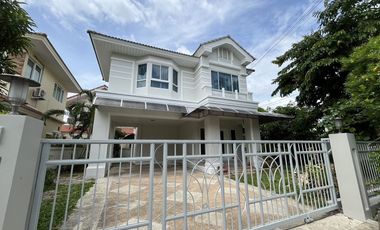 Haus zur Miete mit 3 Zimmer in Lat Krabang, Bangkok