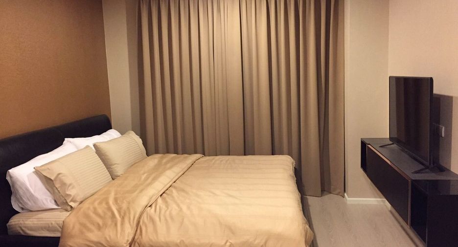 For rent 2 bedrooms condo in Sathon, Bangkok