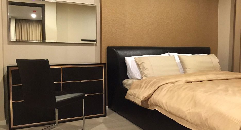 For rent 2 bedrooms condo in Sathon, Bangkok