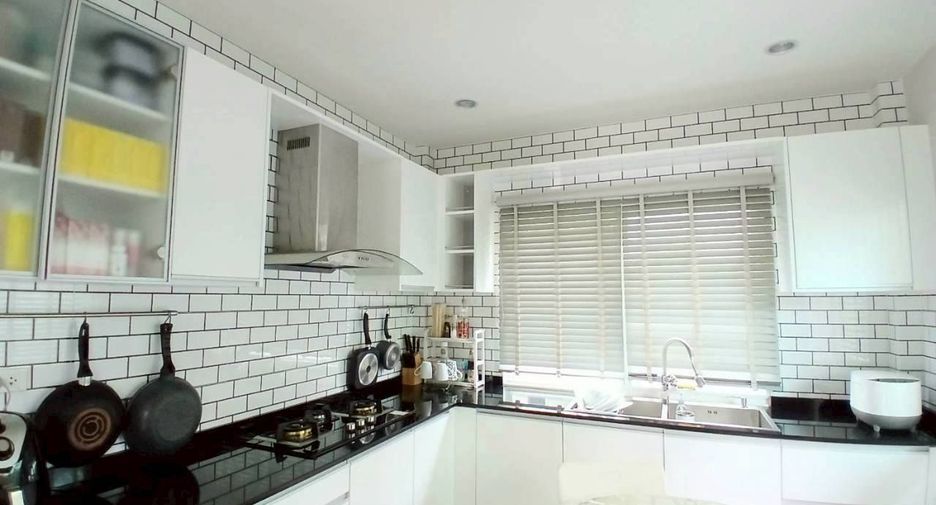 For rent 3 bedrooms house in Sai Mai, Bangkok
