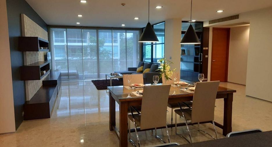 For rent 3 bedrooms condo in Khlong Toei, Bangkok