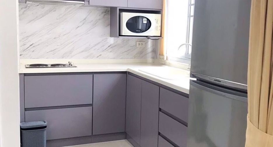 For rent 2 bedrooms apartment in Khlong Toei, Bangkok