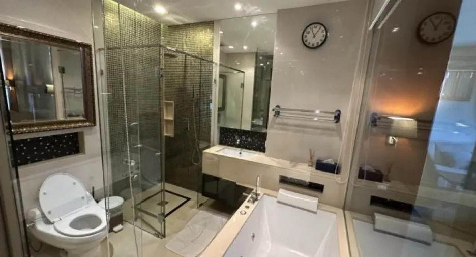 For rent 1 bed condo in Khlong Toei, Bangkok