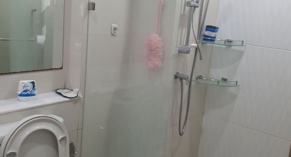 Wohnung zur Miete mit 1 Zimmer in Pathum Wan, Bangkok