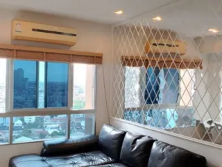 Wohnung zur Miete mit 1 Zimmer in Khlong San, Bangkok