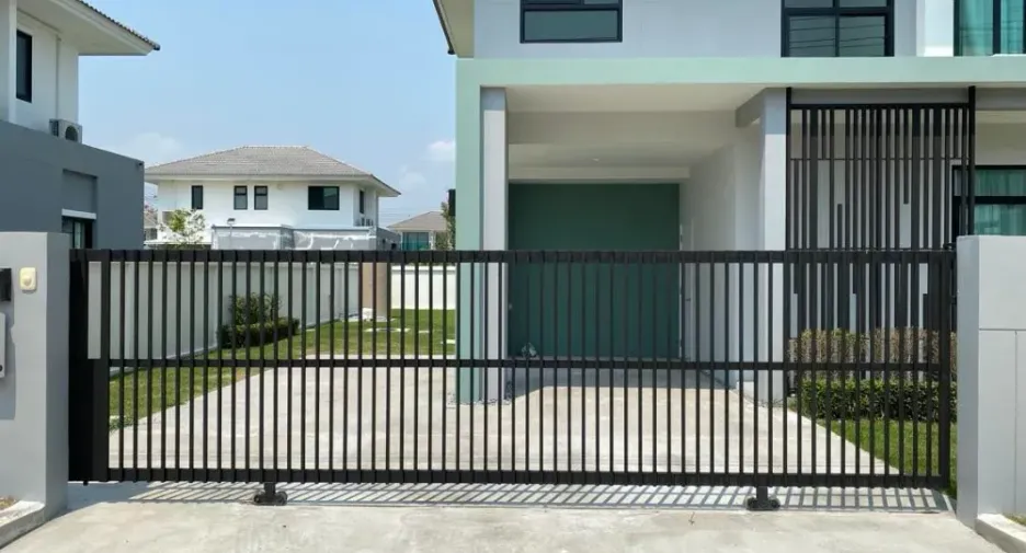 Casa en alquiler de 3 habitaciones en Nong Chok, Bangkok