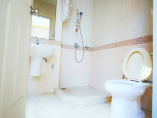 For rent 3 bedrooms townhouse in Yan Nawa, Bangkok