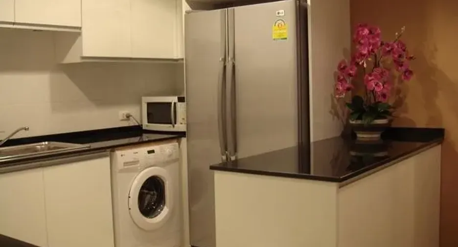 Condo en alquiler de 2 habitaciones en Khlong Toei, Bangkok