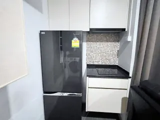 For rent 3 bedrooms condo in Huai Khwang, Bangkok