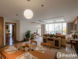For rent 3 bedrooms condo in Sathon, Bangkok