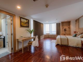 For rent 3 bedrooms condo in Sathon, Bangkok