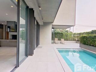 Haus zur Miete mit 4 Zimmer in Watthana, Bangkok