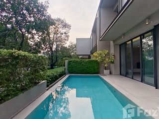 Haus zur Miete mit 4 Zimmer in Watthana, Bangkok