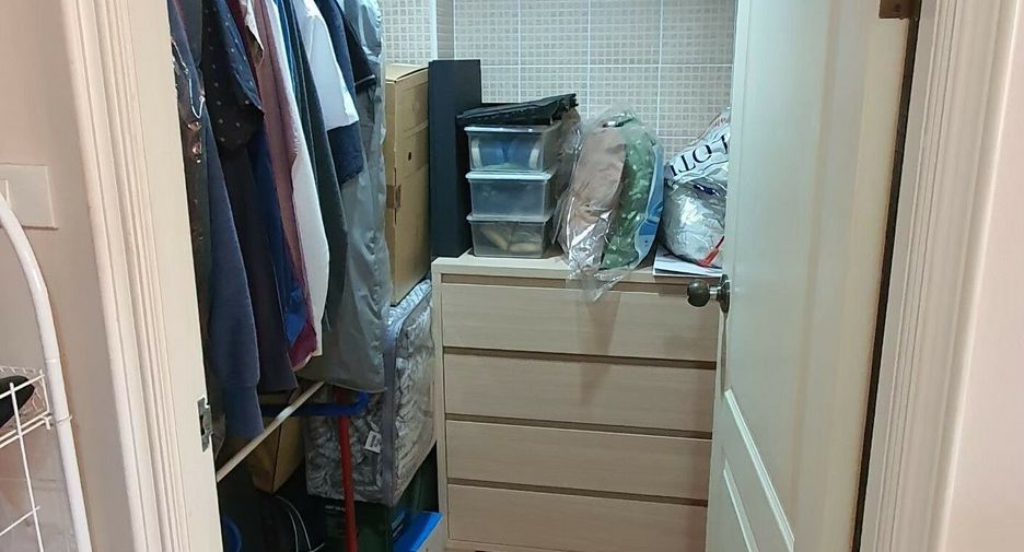 For rent 2 bedrooms condo in Yan Nawa, Bangkok