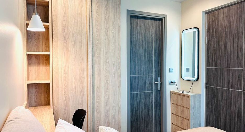 For rent 2 bedrooms condo in Ratchathewi, Bangkok