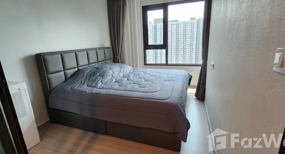 À louer 2 chambres condo à Thon Buri, Bangkok