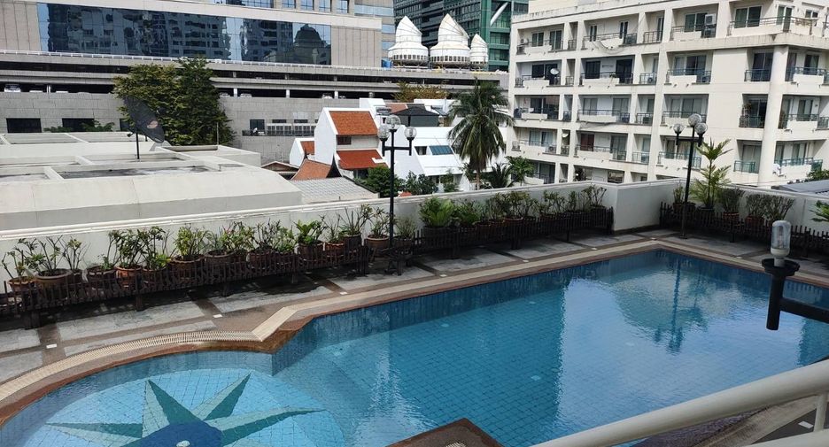 For rent 3 bedrooms condo in Sathon, Bangkok