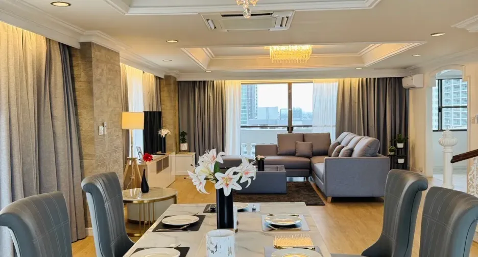 For rent 3 bedrooms condo in Watthana, Bangkok
