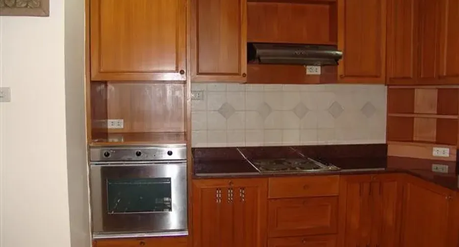 For rent 3 bedrooms condo in Watthana, Bangkok
