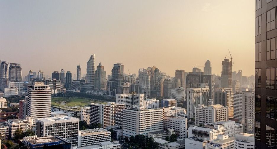 Wohnung zur Miete mit Studio in Bang Rak, Bangkok