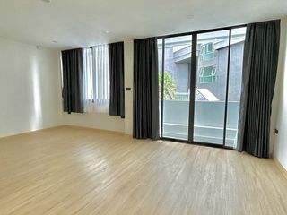 Reihenhaus zur Miete mit 6 Zimmer in Sathon, Bangkok