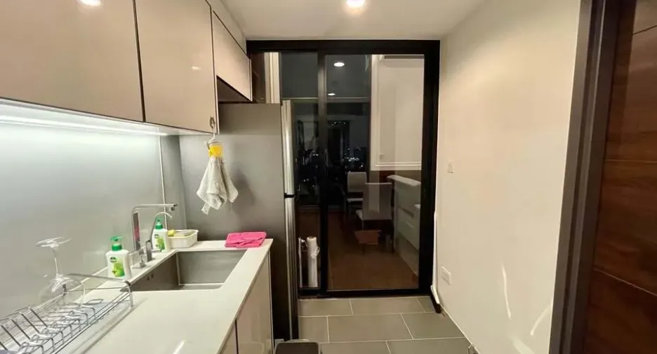 For rent 1 bed condo in Watthana, Bangkok