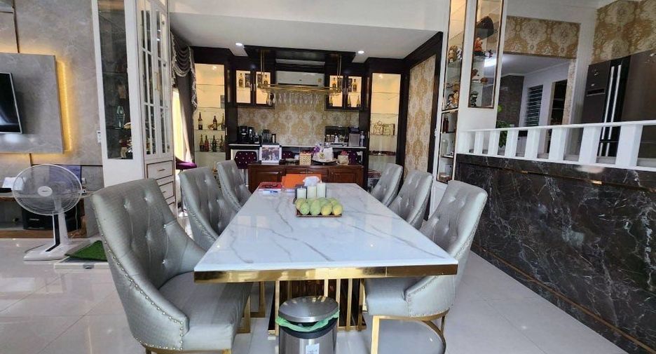 For rent 4 bedrooms house in Don Mueang, Bangkok