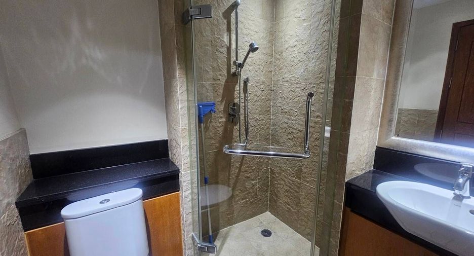 For rent 1 bed condo in Sathon, Bangkok