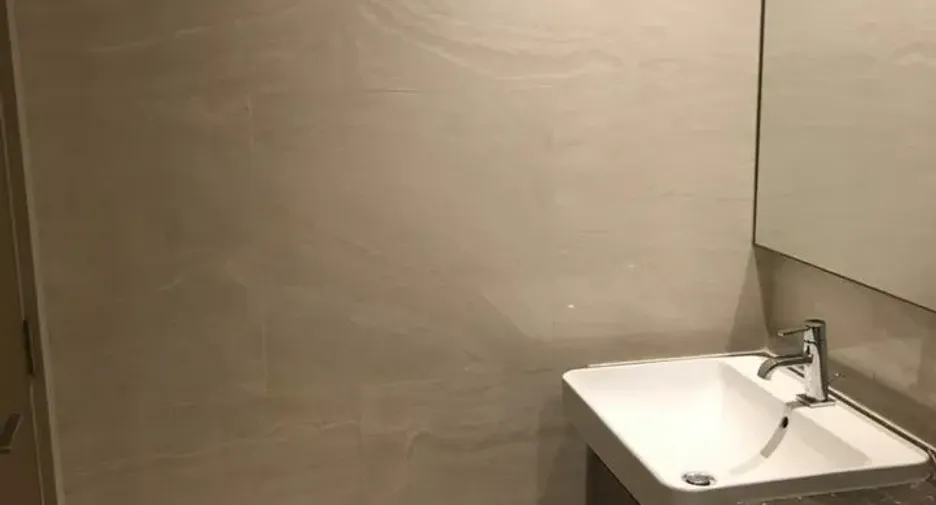 For rent 2 bedrooms condo in Bang Rak, Bangkok