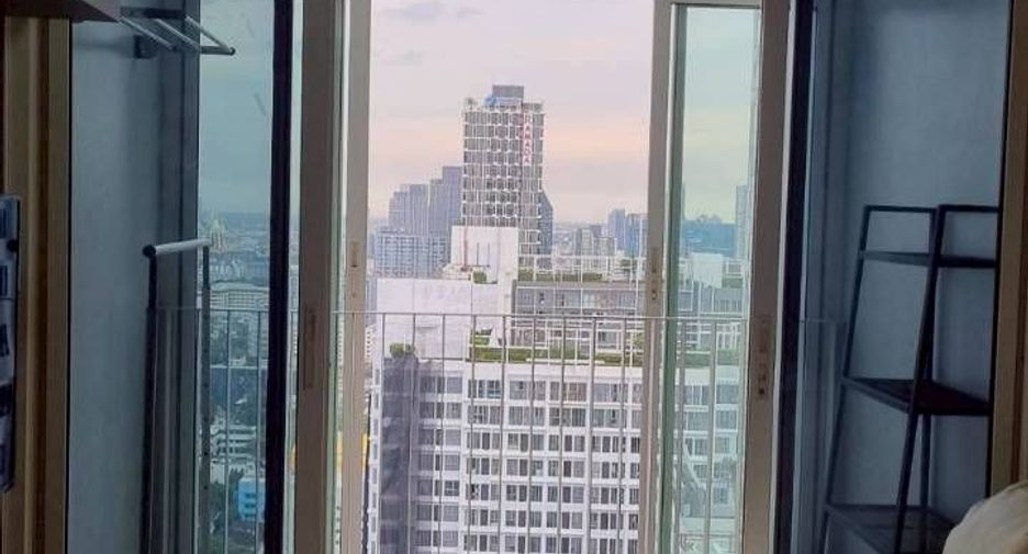 Condo en alquiler de 2 habitaciones en Phra Khanong, Bangkok
