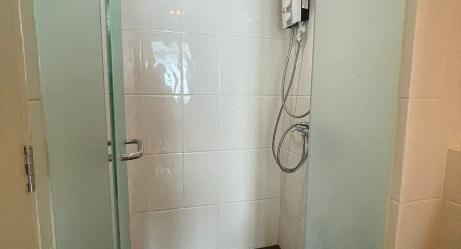 For rent 1 bed condo in Bang Rak, Bangkok