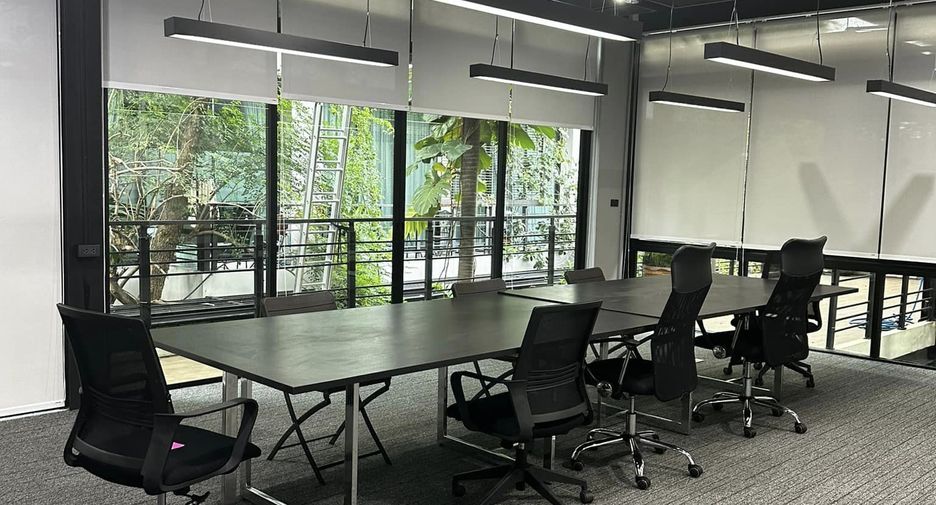 For rent 21 bedrooms office in Bang Na, Bangkok