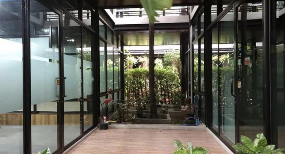 For rent 21 bedrooms office in Bang Na, Bangkok